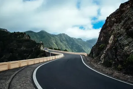 Technologie de pointe : Un viaduc roulant peut sauver des vies et des nerfs sur les autoroutes – vidéo